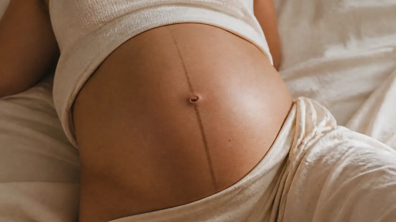You are currently viewing Linea nigra sur le ventre : une ligne brune normale qui ne dit rien sur fille ou garçon